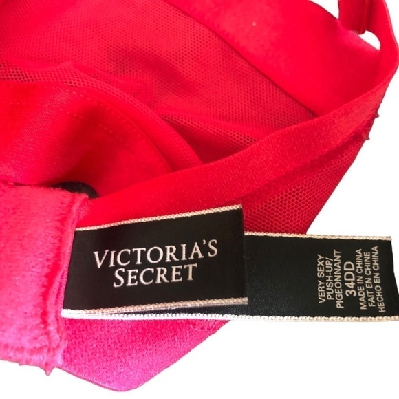 VS Victoria’s Secret Very Sexy Push Up Bra Size 34DD Red Lacy Racey Lolitaland - Picture 4 of 4